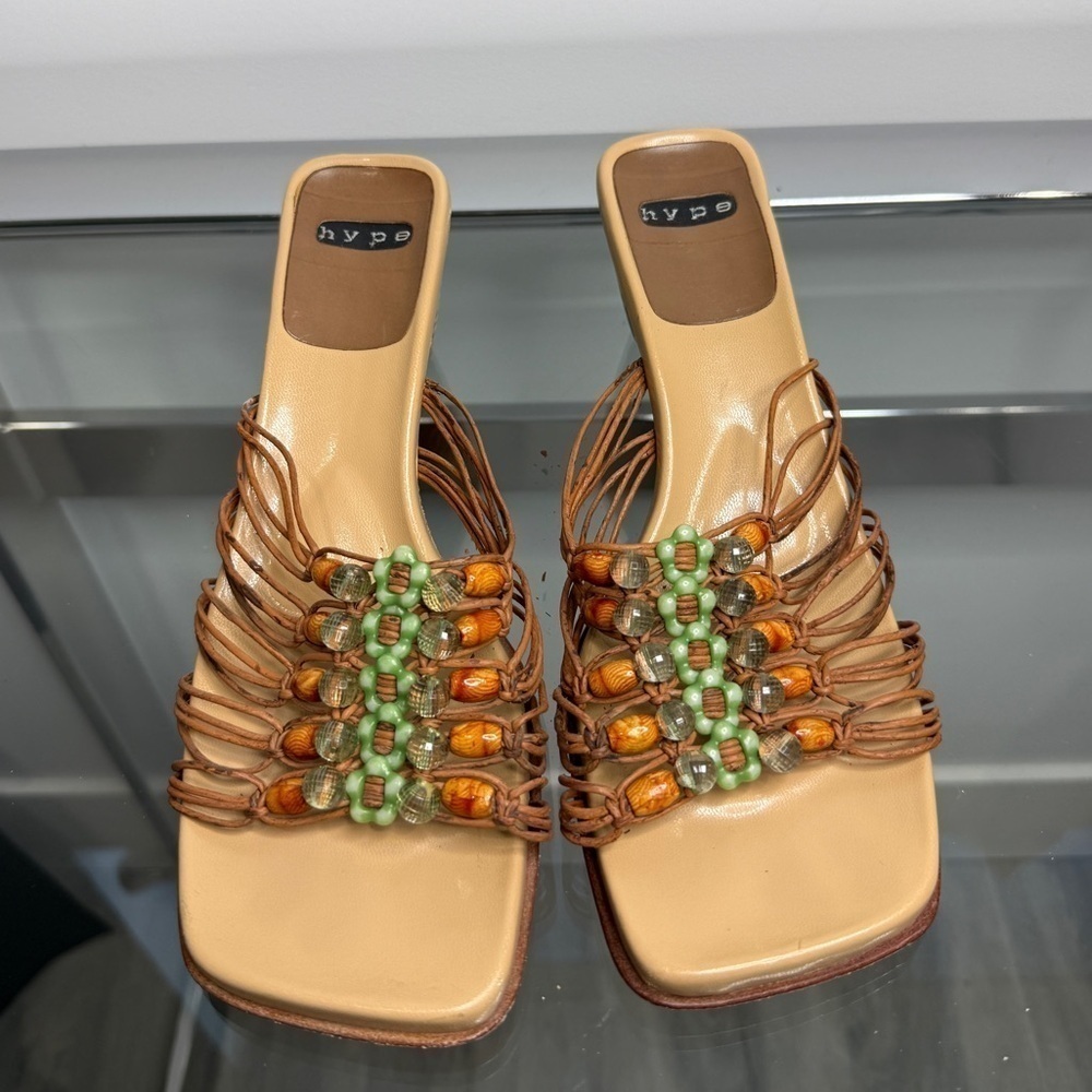 Hype Cream Tan Beaded Wedge Open Toe Women’s Sandal (8.5) - Picture 3 of 7